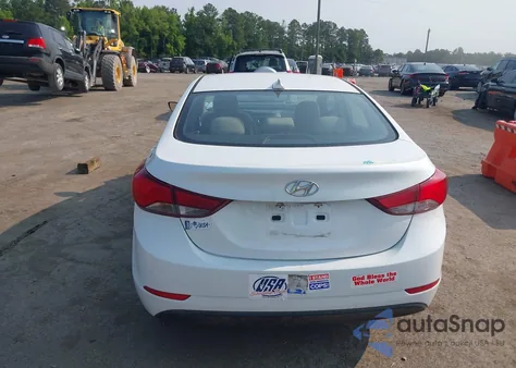 2016 Hyundai Elantra Se/Sport/Limited z USA, uszkodzony, nr VIN 5NPDH4AE9GH794201